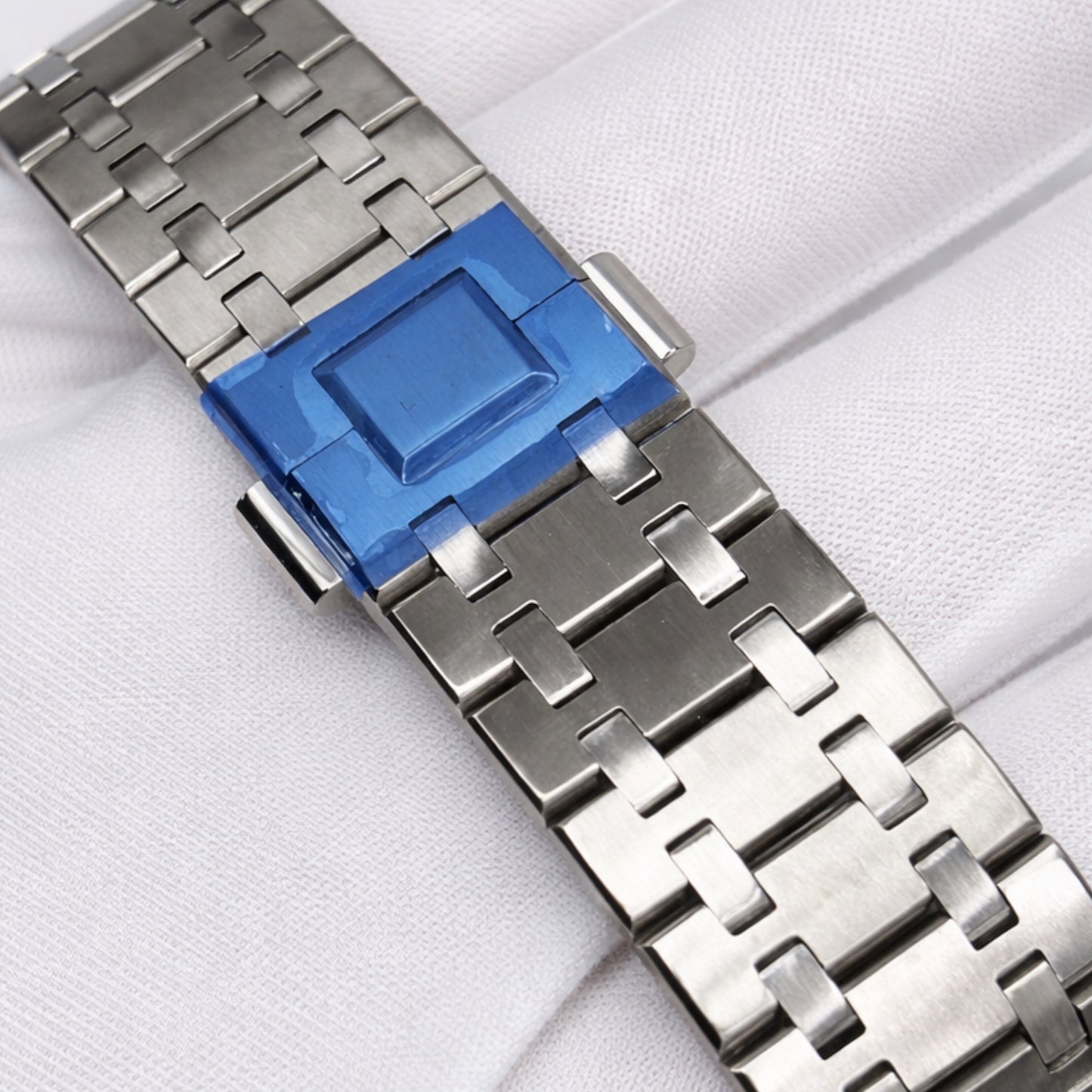 seiko royal oak blanche mouvement automatique