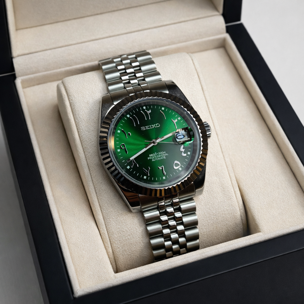 seiko arabic dial verte mouvement automatique  bracelet jubilee 