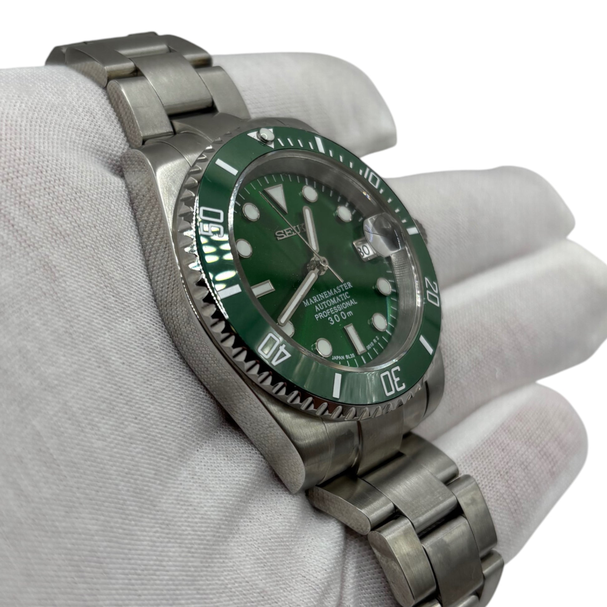 seiko gmt cadran vert, montre personnalisé à mouvement 
